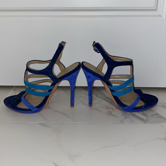 Saks Fifth Avenue heels. - Picture 5 of 13